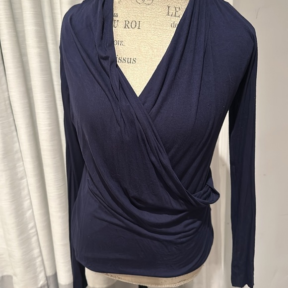 Bebe - Picture 2 of 4